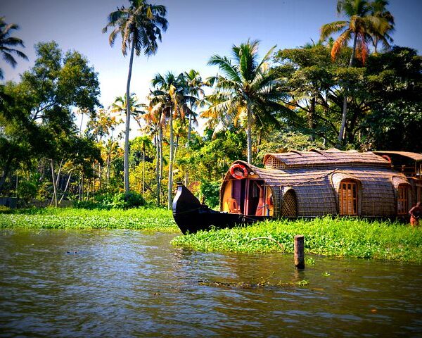 Kerala Houseboat