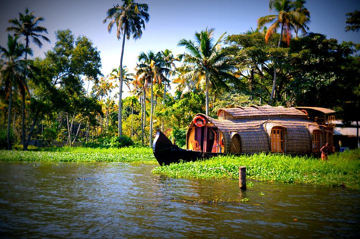 Kerala Houseboat